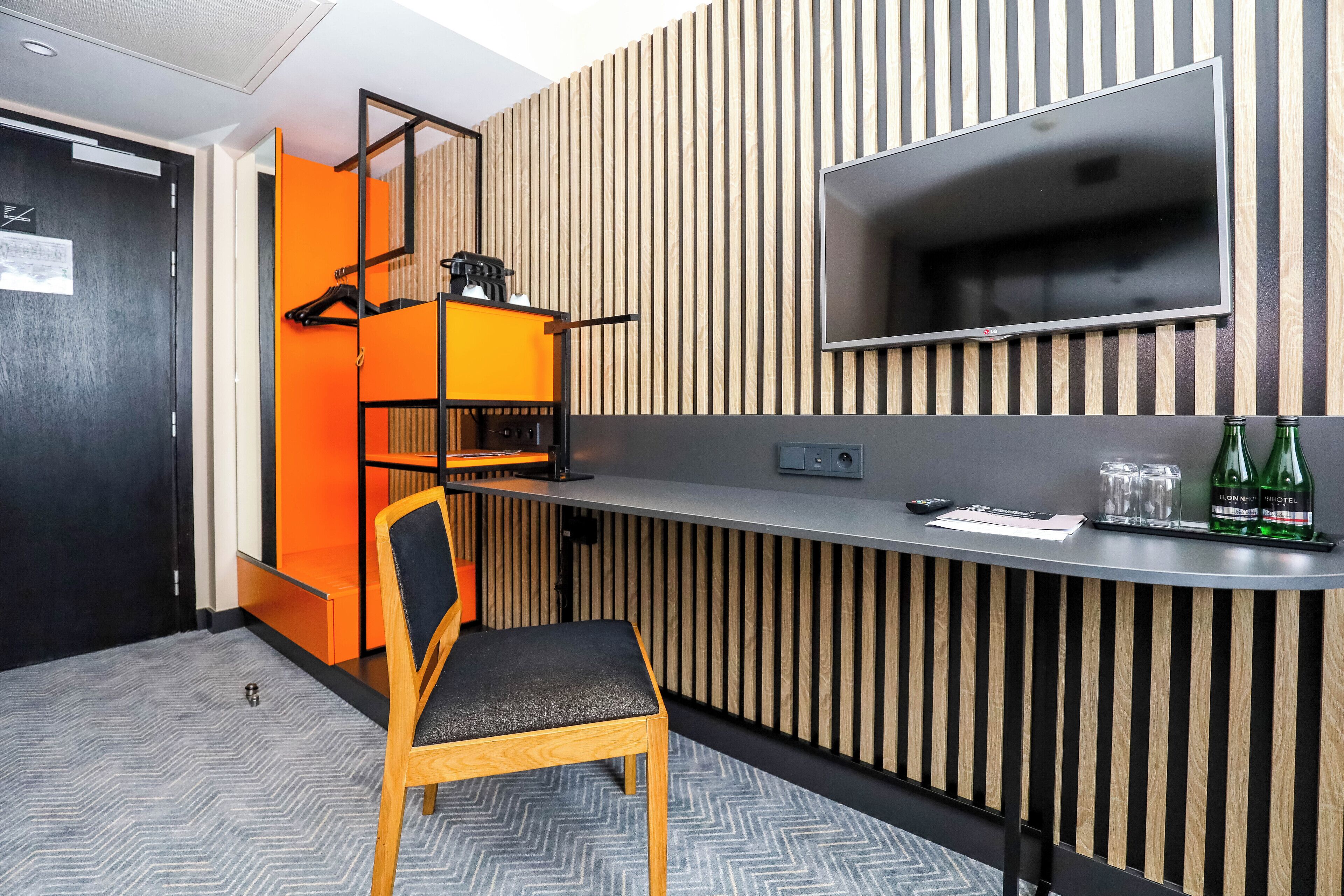 comfort room | premium bedding, pillow-top beds, in-room safe, desk