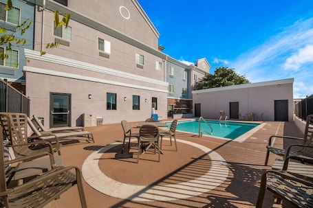 Seasonal outdoor pool