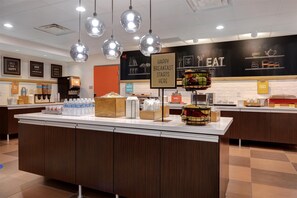 Petit déjeuner buffet compris tous les jours