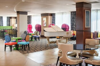 Sitting area in hotel lobby at Staypineapple, The Maxwell Hotel, Seattle Center Seattle