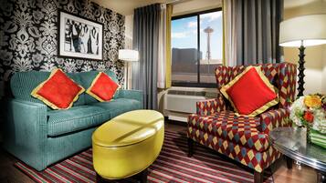 Hochwertige Bettwaren, Daunenbettdecken, Pillowtop-Betten, Zimmersafe