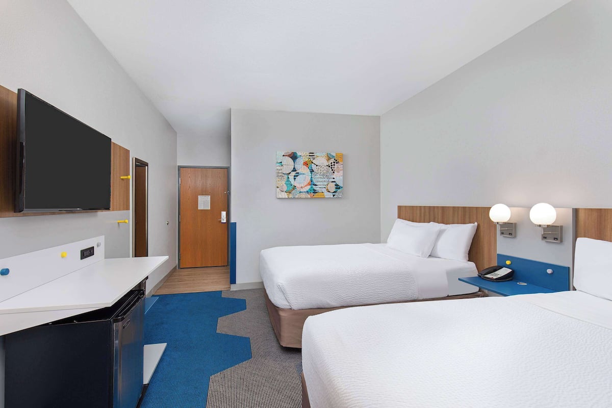 Premium bedding, desk, blackout curtains, iron/ironing board