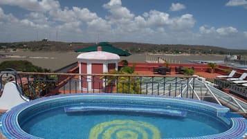 Alberca al aire libre