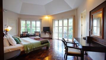 Villa Garden View (Pet friendly) | Pillow-top beds, minibar, in-room safe, desk