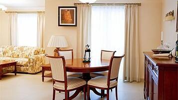 51-cm TV with satellite channels