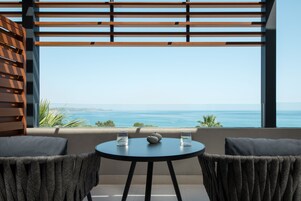 Caja de seguridad en la habitación y sistema de insonorización