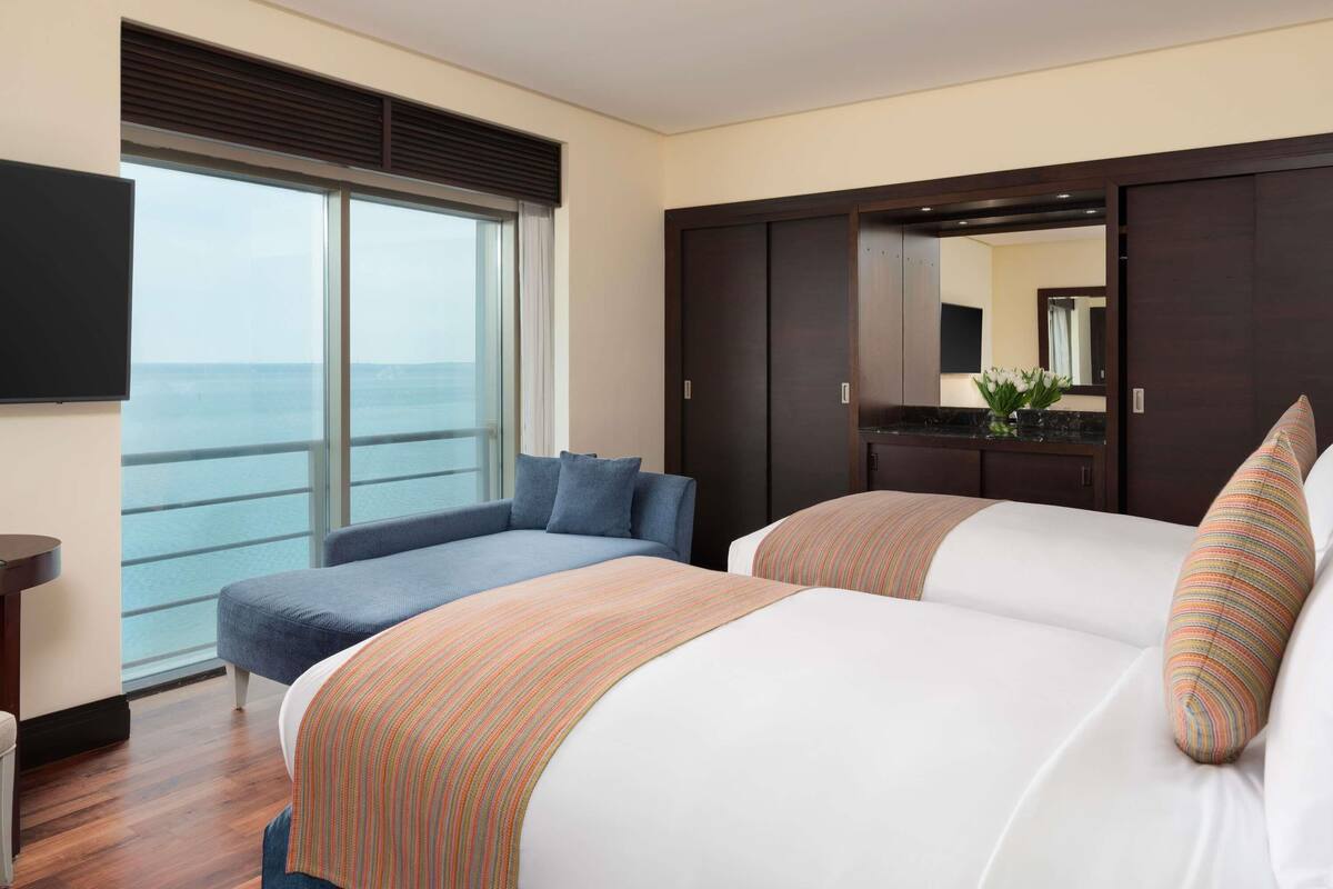 Club Suite, 1 King Bed, Club Lounge Access, Sea View (Imperial) | Frette Italian sheets, premium bedding, down comforters, pillowtop beds