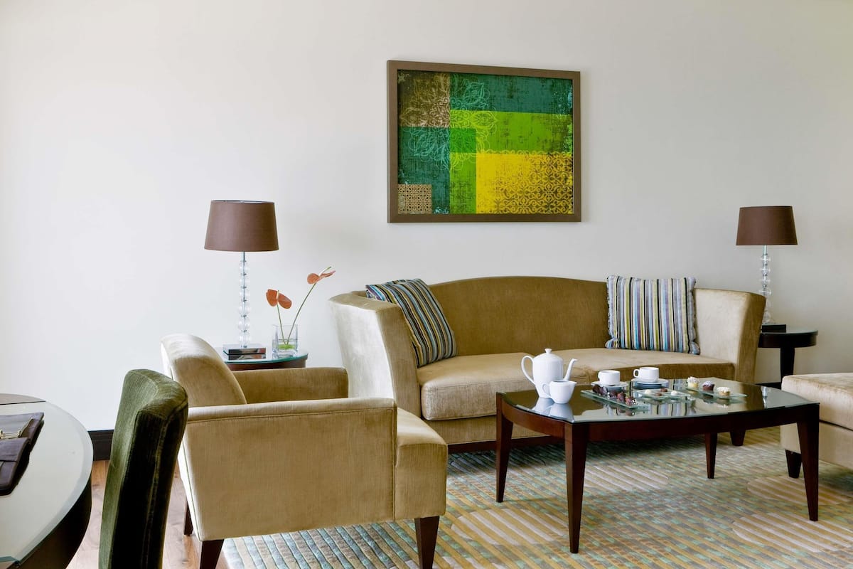 Suite, 1 queensize-seng, Club Lounge-tilgang, sjøutsikt (Opera) | Italienske Frette-laken, sengetøy av topp kvalitet og dundyner