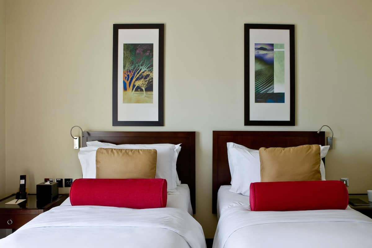 1 bedroom, Frette Italian sheets, premium bedding, down duvets