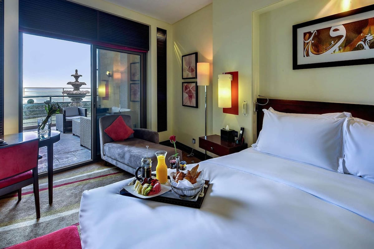 Chambre Luxe, 1 grand lit, balcon, vue mer