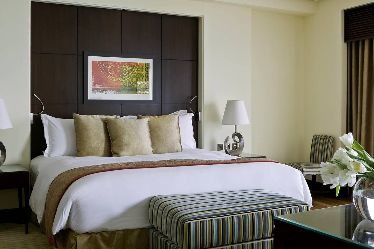 1 bedroom, Frette Italian sheets, premium bedding, down comforters