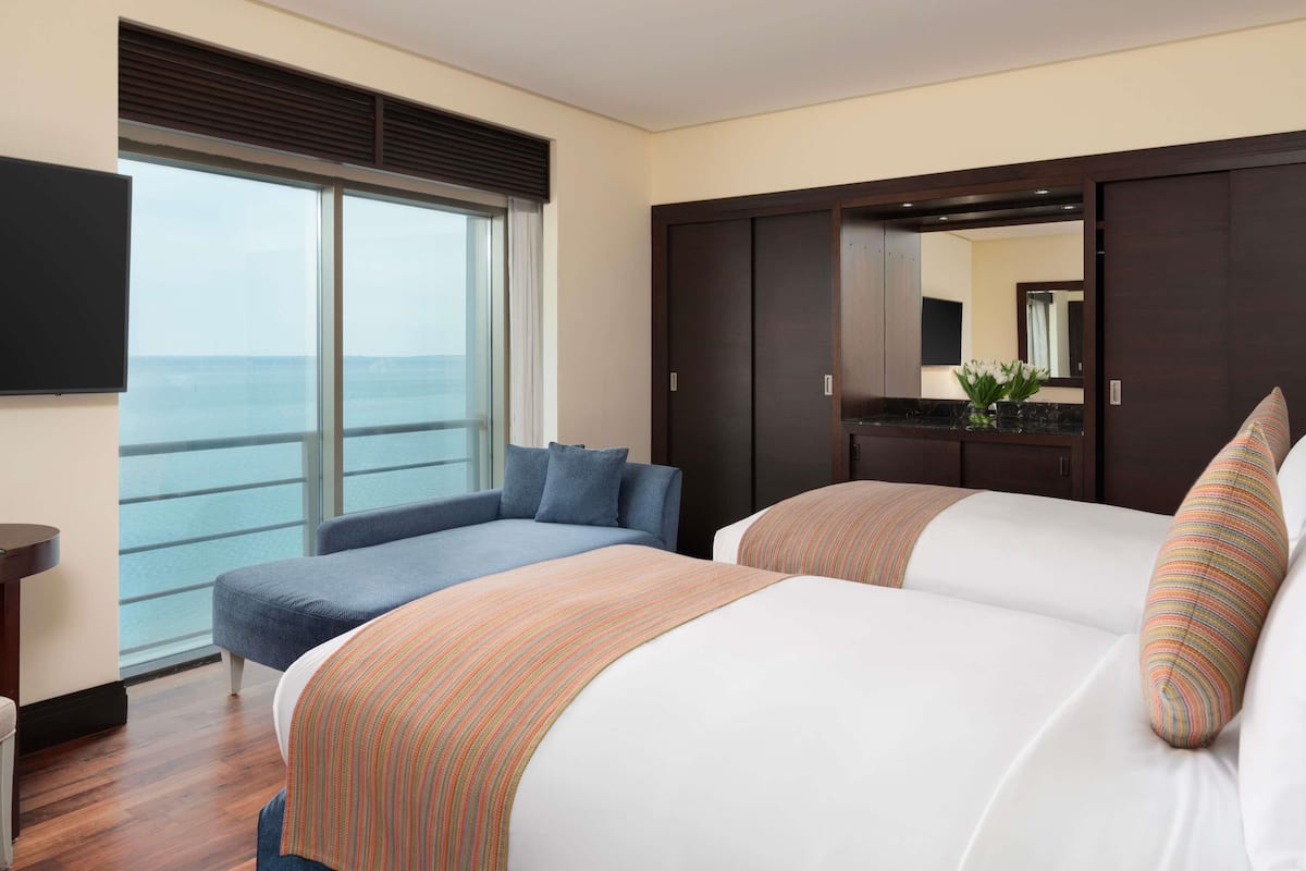 Frette Italian sheets, premium bedding, down duvets, pillow-top beds