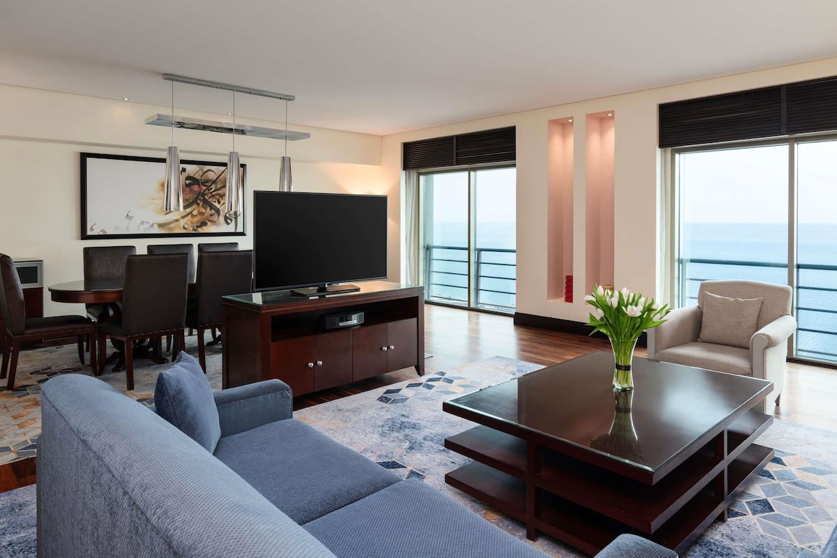 Suite – club, 1 kingsize-seng, Club Lounge-tilgang, sjøutsikt (Imperial) | Italienske Frette-laken, sengetøy av topp kvalitet og dundyner