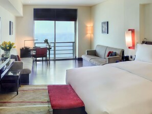 1 bedroom, Frette Italian sheets, premium bedding, down duvets