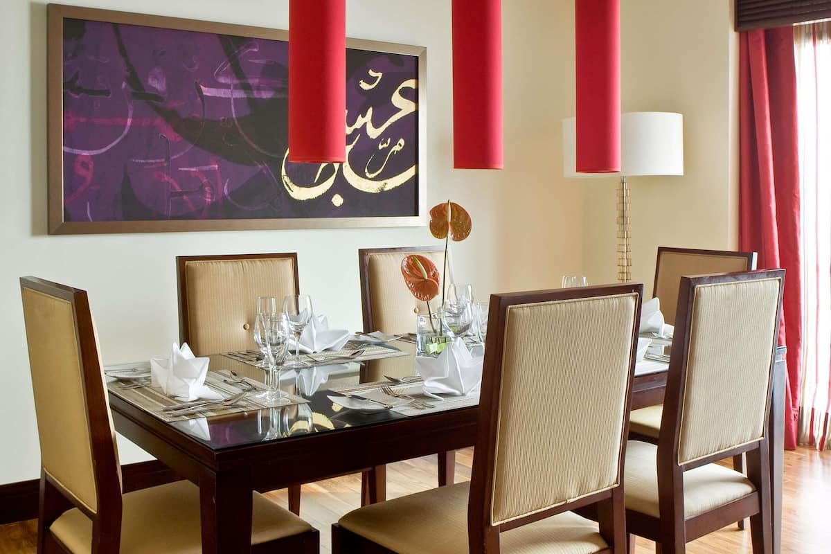 Suite, 1 queensize-seng, Club Lounge-tilgang, sjøutsikt (Opera) | Italienske Frette-laken, sengetøy av topp kvalitet og dundyner