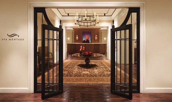 Couples treatment rooms, sauna, steam room, body treatments