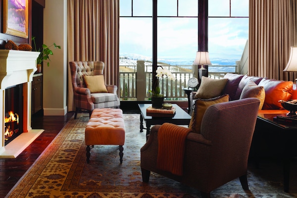 Télévision, cheminée, films à la carte, chauffage par le sol