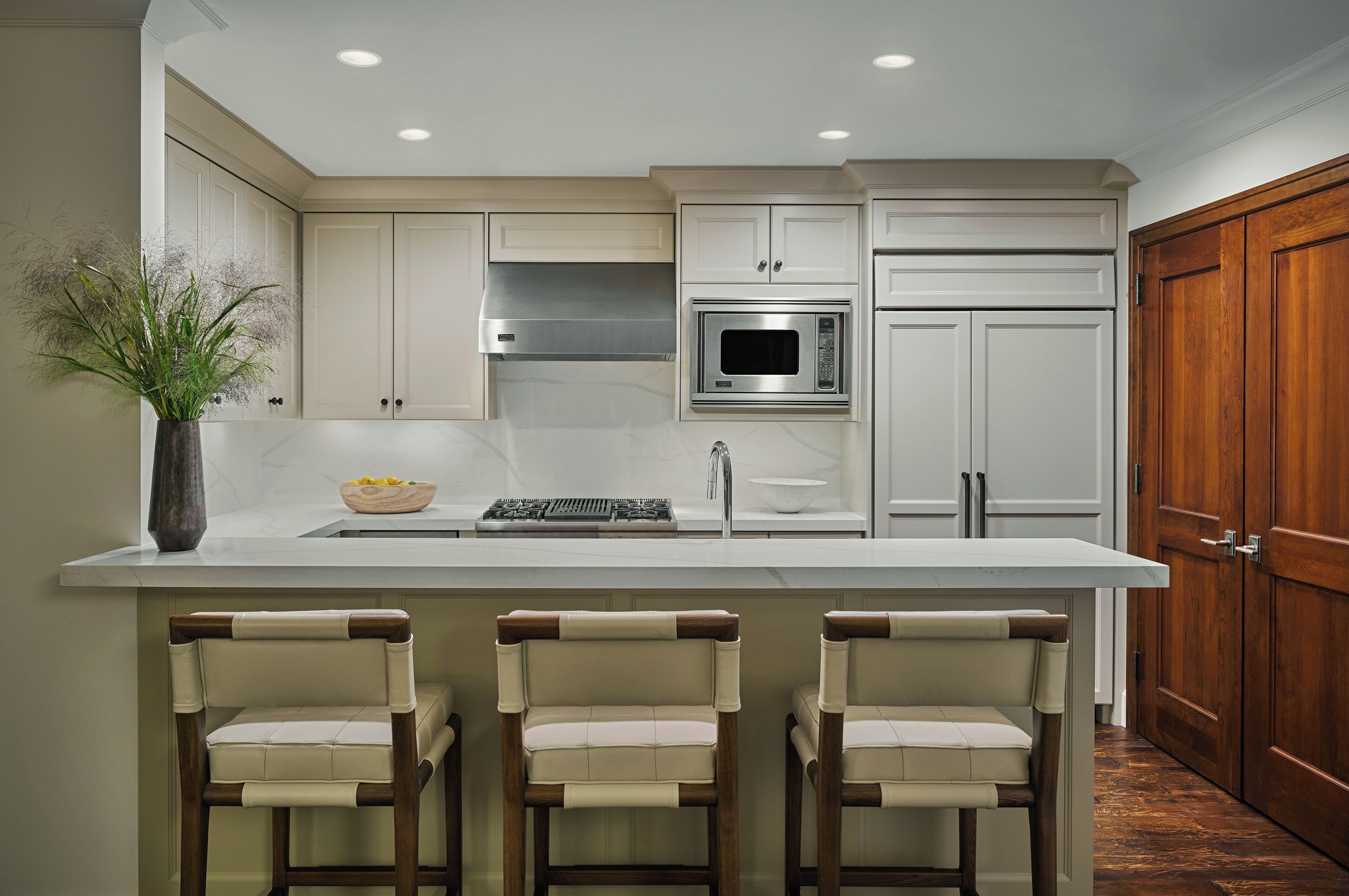 room, 1 king bed with sofa bed (vista view residence) | private kitchen