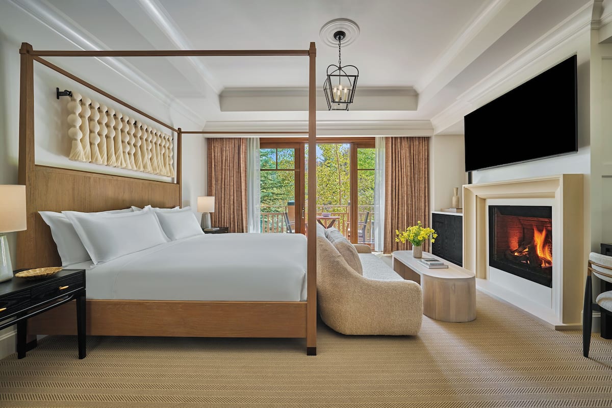 Room, 1 King Bed with Sofa bed (Vista View Residence) | 1 bedroom, premium bedding, down comforters, in-room safe