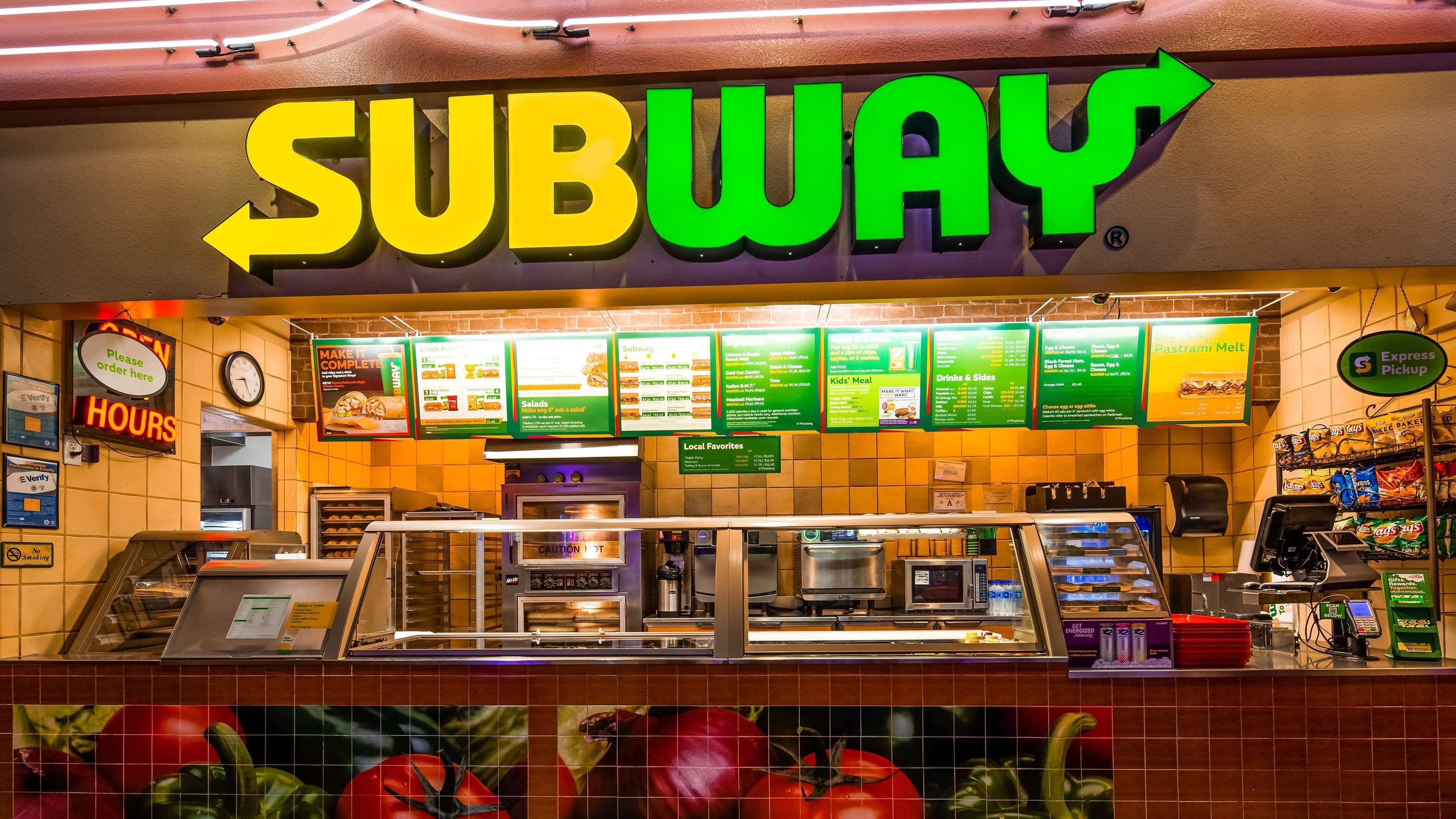 7 restaurants, breakfast, lunch, dinner served; american cuisine