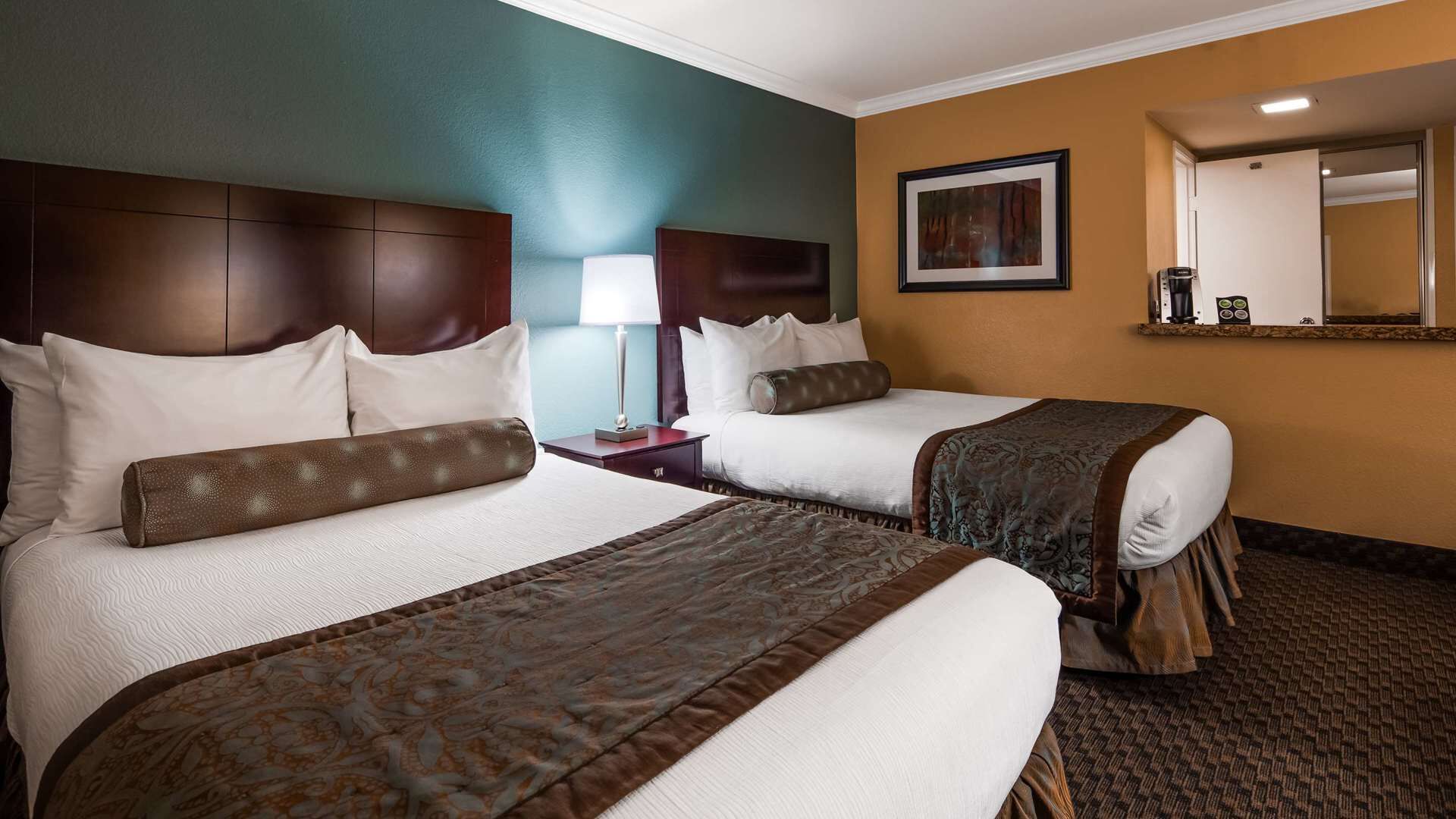 1 bedroom, premium bedding, Tempur-Pedic beds, in-room safe