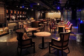 Serves dinner and happy hour