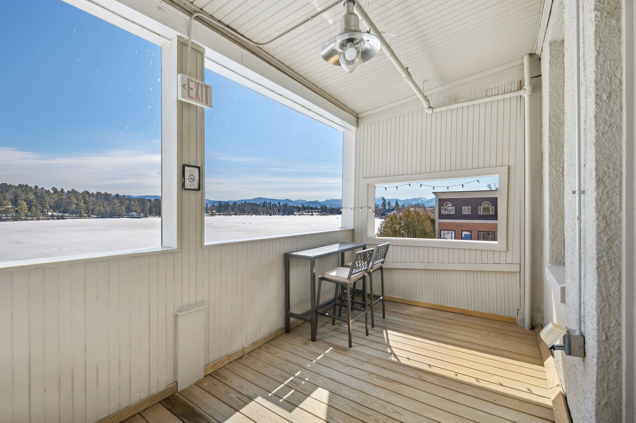 studio suite, 1 king bed, lake view (suite 04: deluxe king lak) | balcony view