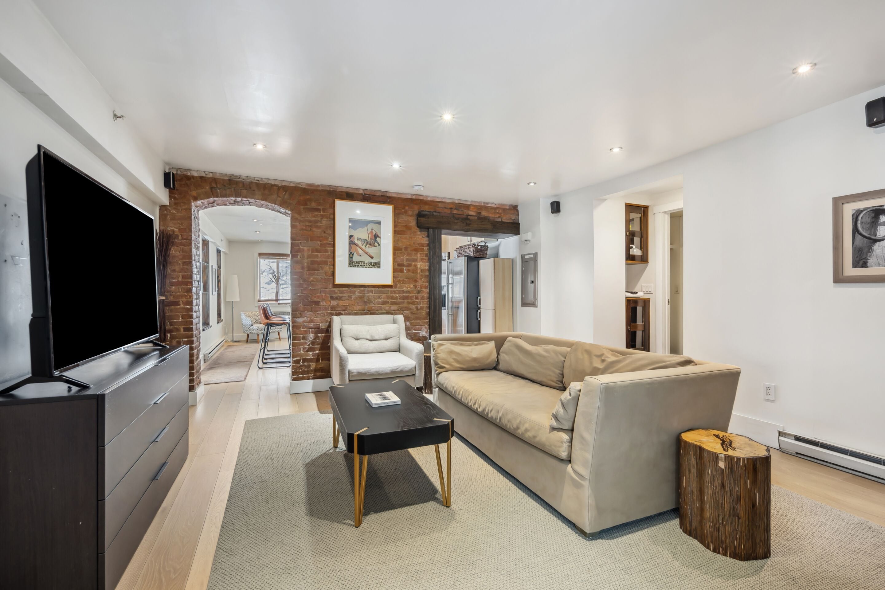 suite, 2 bedrooms, lake view (suite 10: premium deluxe ) | lounge