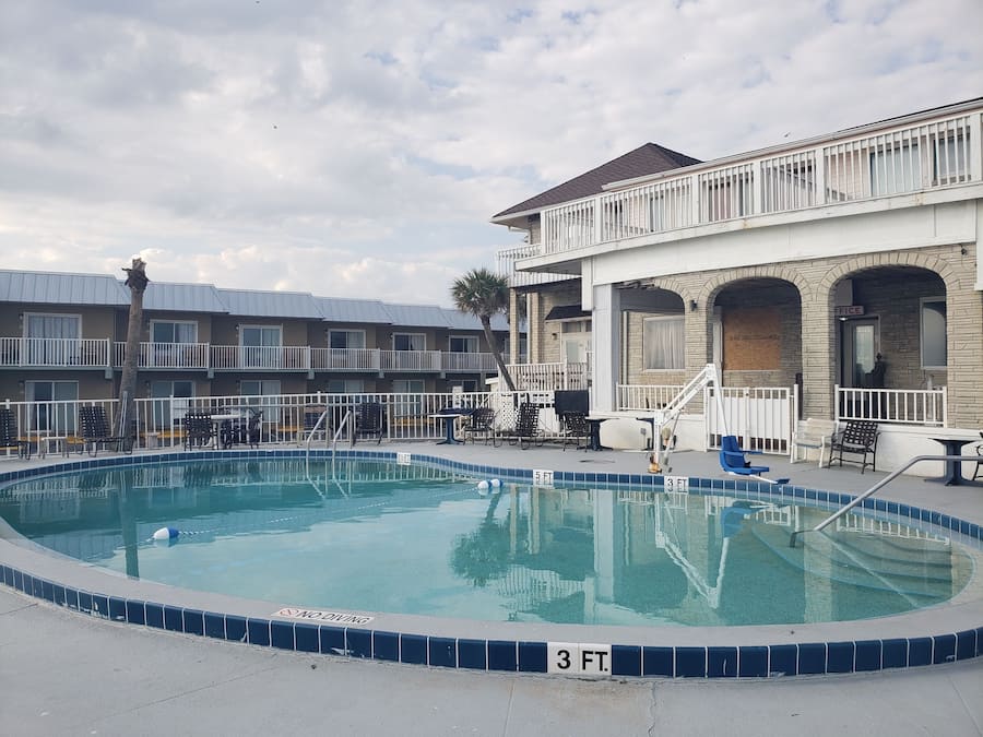 Outdoor pool, sun loungers