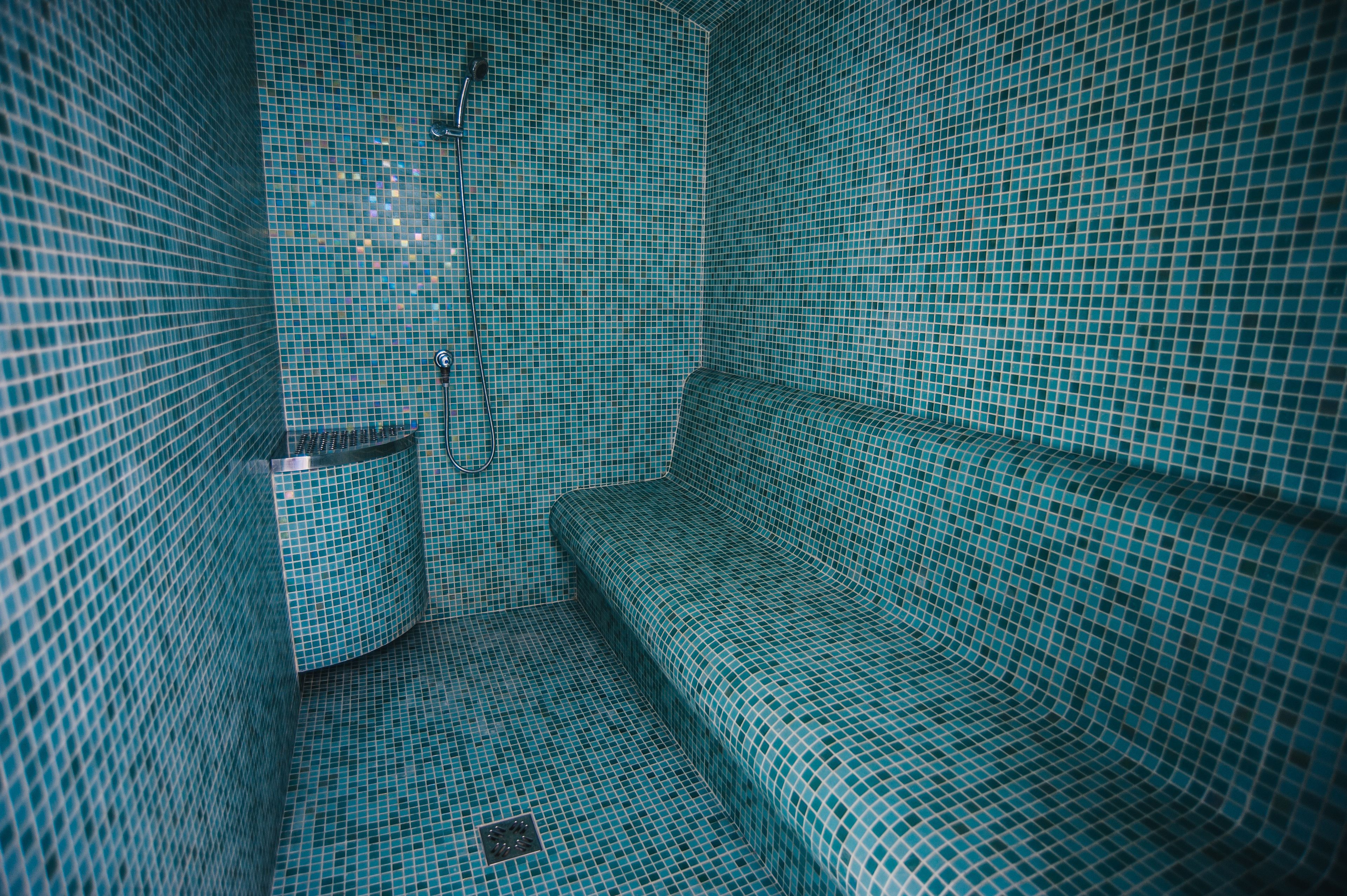steam room