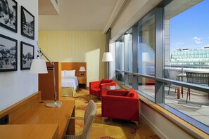 Superior Room, 1 King Bed, Balcony