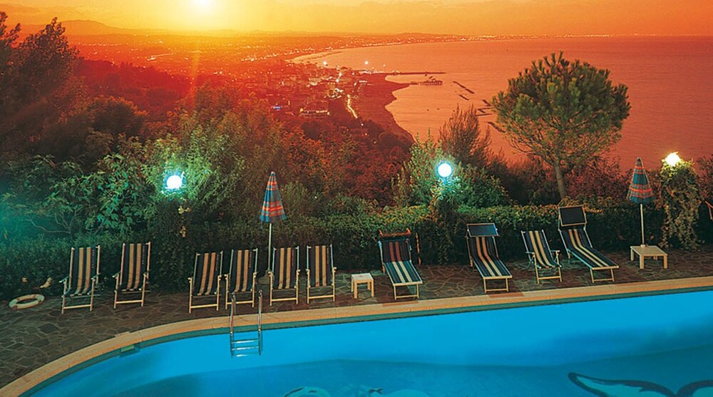 Hotel Posillipo by null