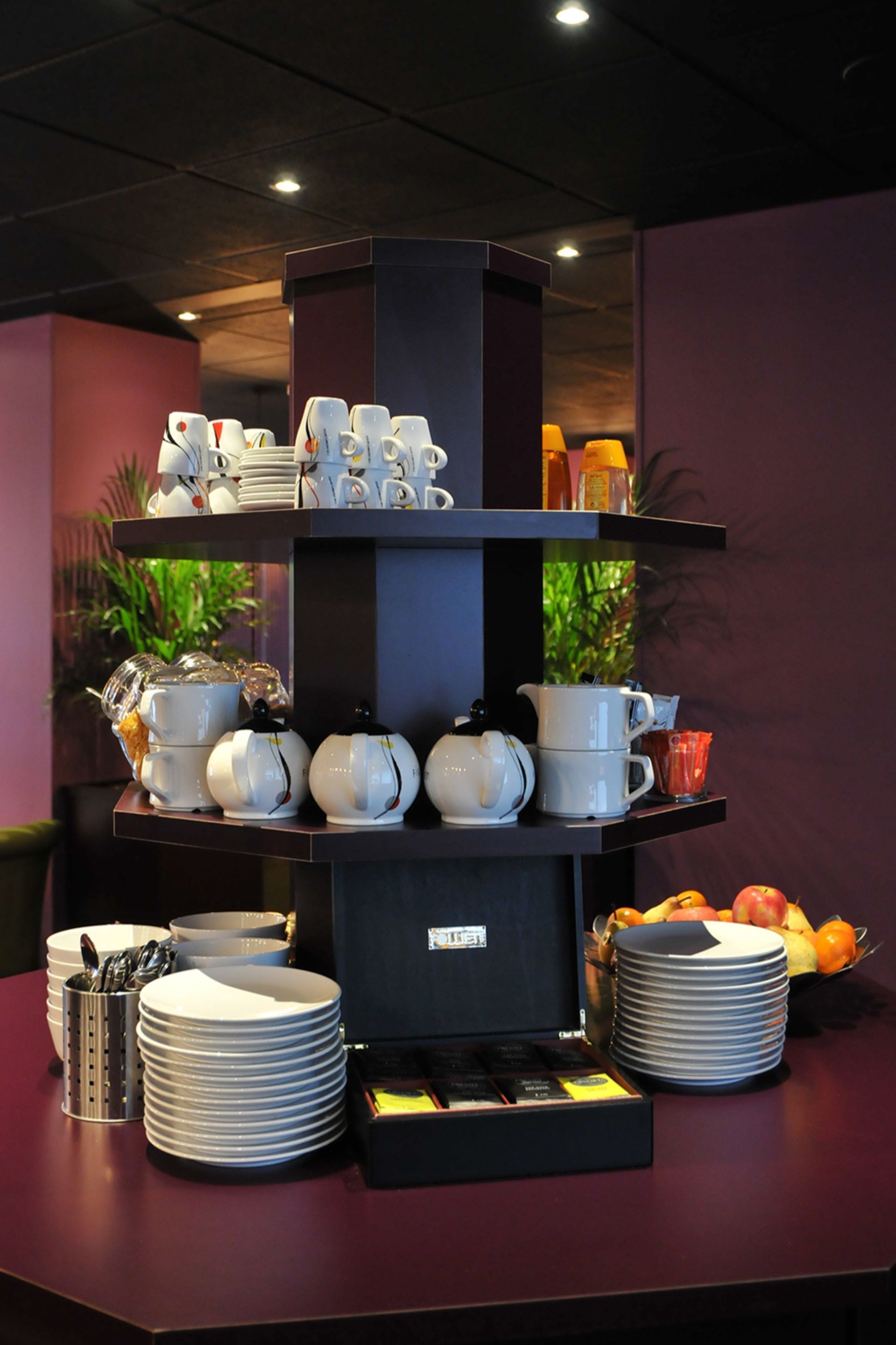 daily buffet breakfast (eur 13 per person)