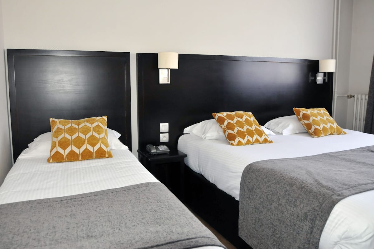 triple room | desk, free wifi