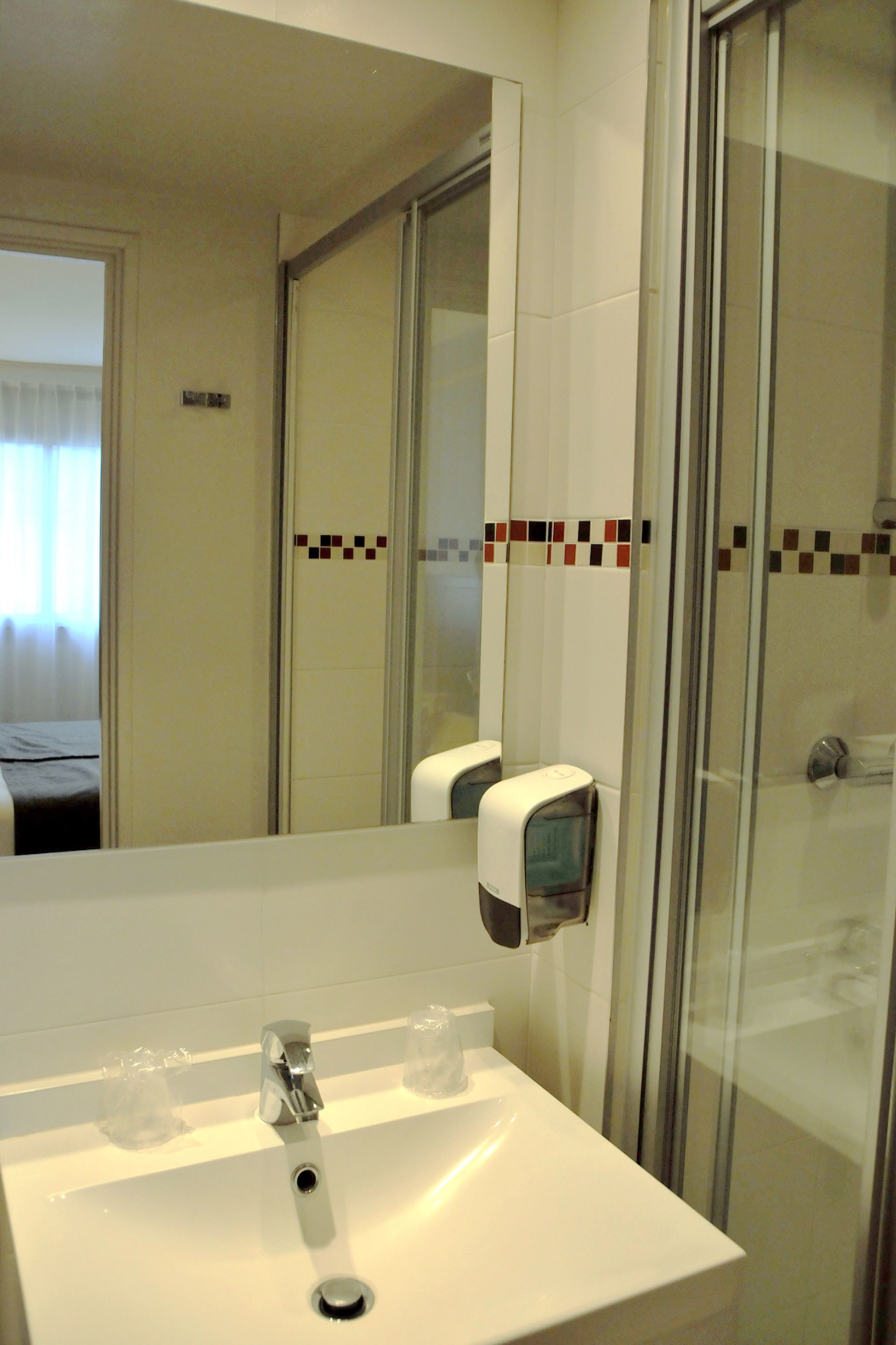 comfort double room | bathroom sink