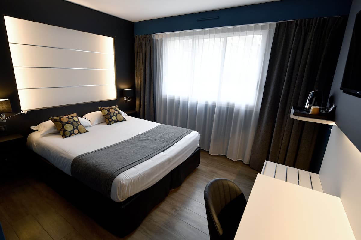 Habitación doble superior | Escritorio y wifi gratis