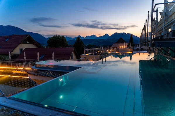 3 indoor pools, 2 outdoor pools, pool umbrellas, pool loungers