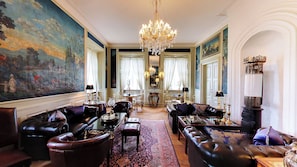 Royal Double Room | Living area | TV