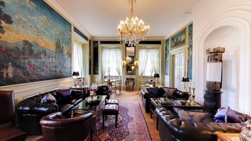 Royal Double Room | Living area | TV