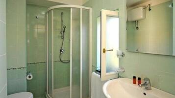 Chambre Supérieure Double ou avec lits jumeaux | Salle de bain