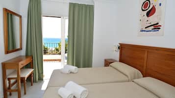 Panoramic Apartment, 1 Bedroom, Terrace, Sea View | Iron/ironing board, free WiFi, bed sheets