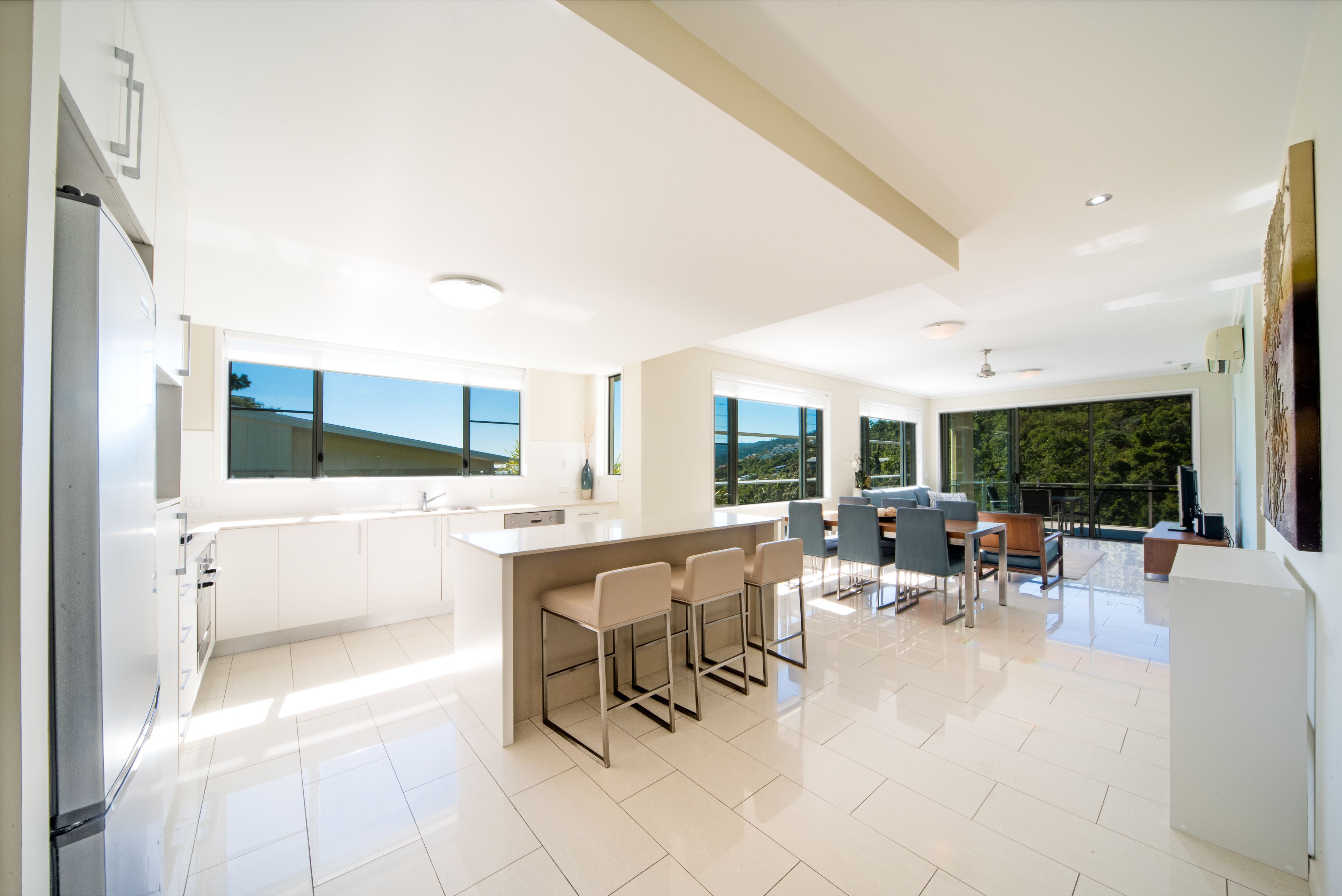 Apartment, 2 Bedrooms, Ocean View | In-room dining