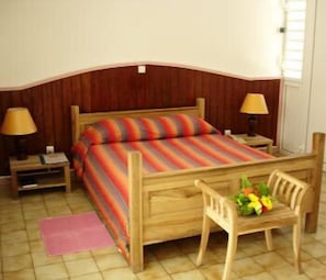 Bungalow (Residence) | Ropa de cama de alta calidad y tabla de planchar con plancha