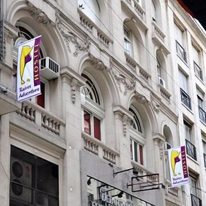 Exterior - Adventure Hostel (Buenos Aires)
