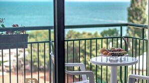 Minibar, iron/ironing board, rollaway beds, WiFi