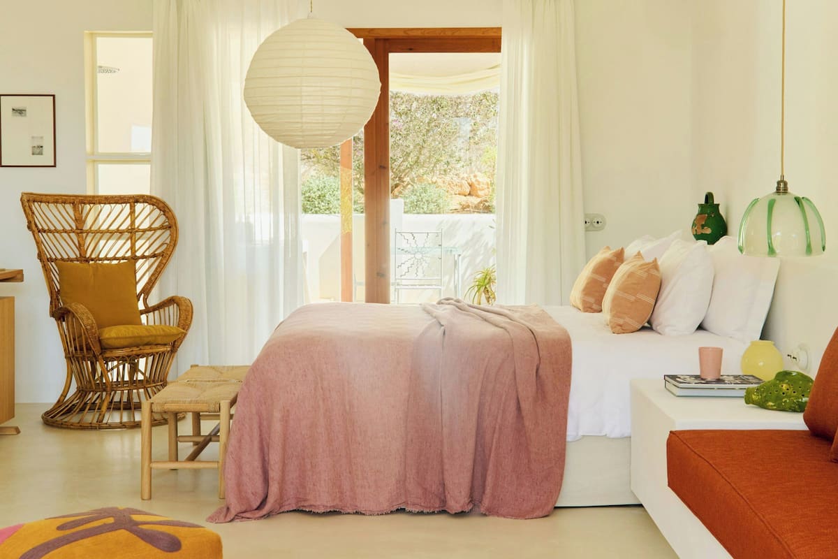 Suite, Sea View (Bougainvillea) | Premium bedding, down comforters, memory foam beds, minibar