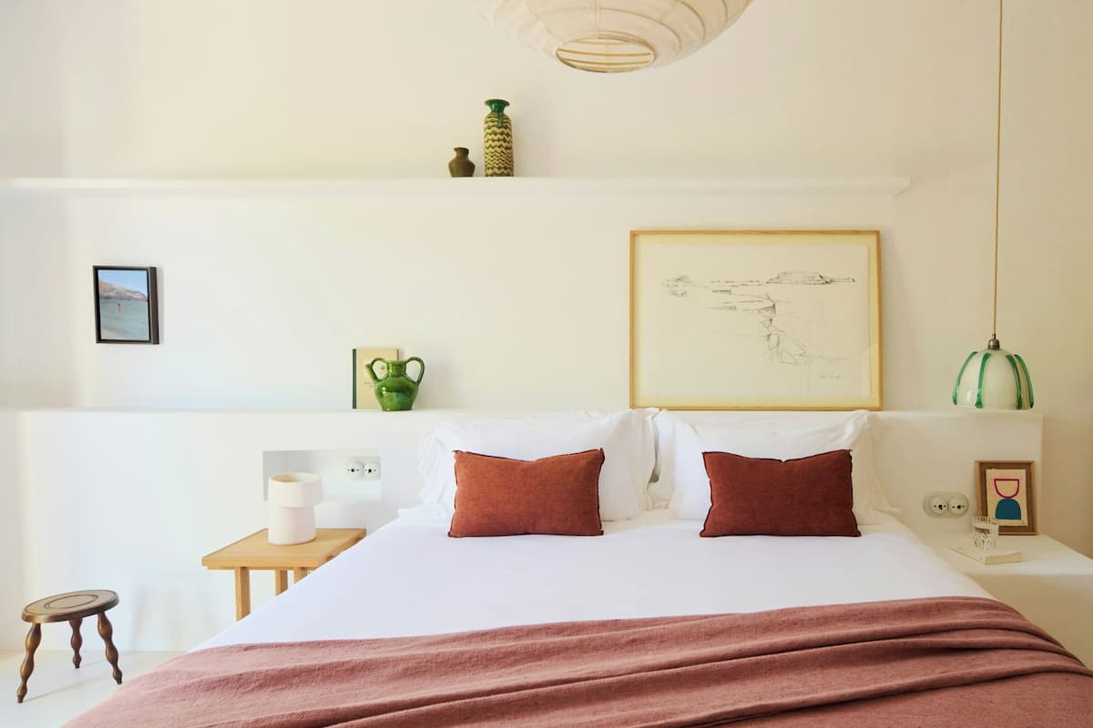 Suite, Sea View (Petunia) | Premium bedding, down comforters, memory foam beds, minibar