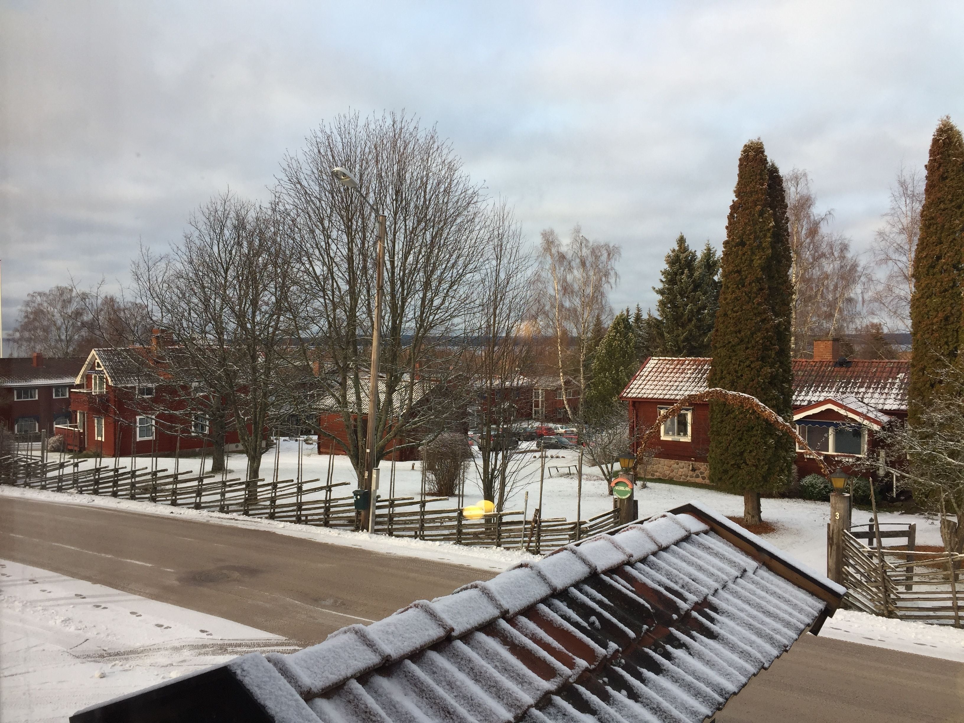 double room | individually decorated, individually furnished, desk, blackout curtains