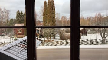 Double Room | Individually decorated, individually furnished, desk, blackout drapes