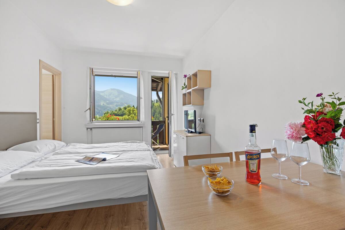 Panoramic-Apartment, 1 Schlafzimmer, Balkon, Bergblick (5 pax) | Wohnbereich